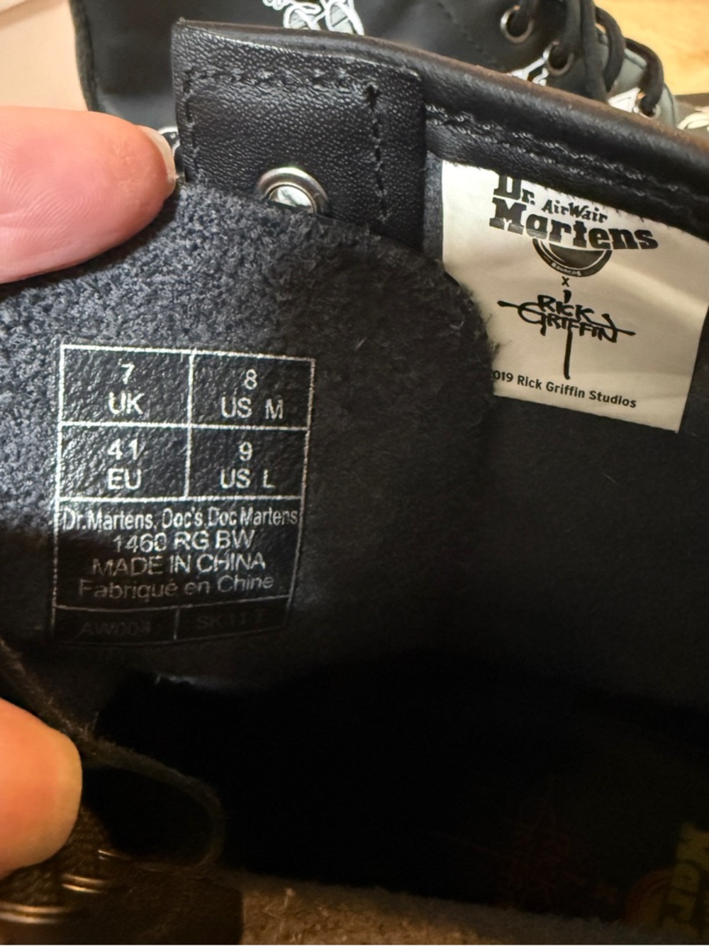 Dr. Martens LIMITED EDITION Rick Griffin boots - Picture 5 of 13